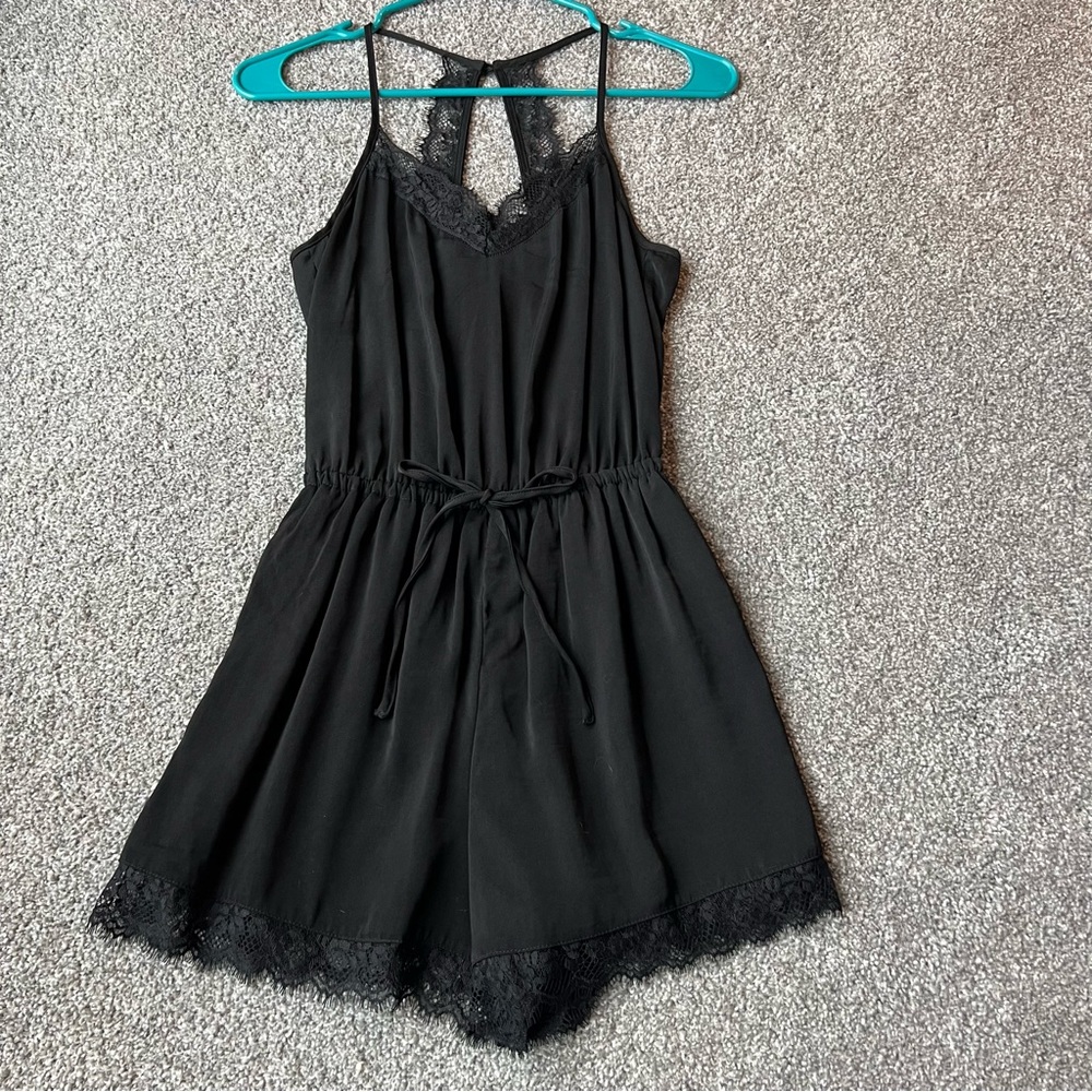 NWOT Lace Express Romper!